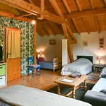 La Grange Du Paris Guest house