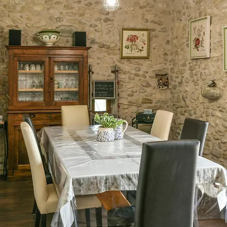 La Grange Du Paris Guest house
